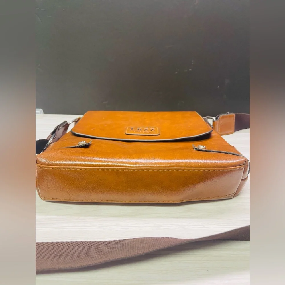 LRZZ Laorenzhizun Brown Leather  Unisex  Bag Small Purse Flaw Back pocket